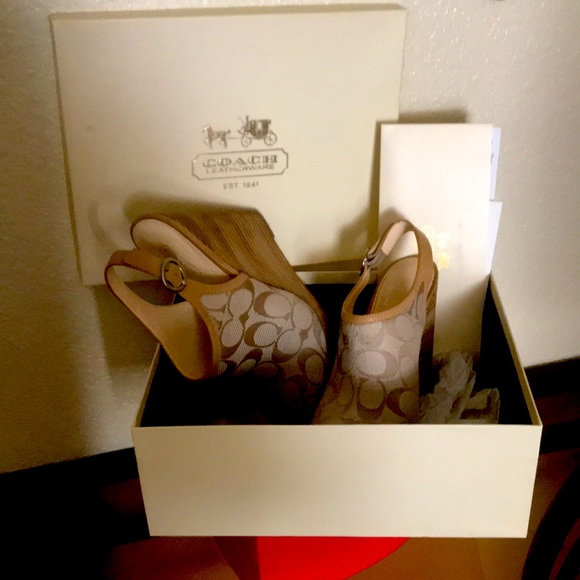 Coach Wedge Style Heel. - Picture 5 of 5